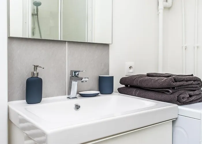 Le Casanova - Proche Du Métro Compans-caffarelli